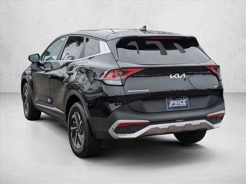 Used 2023 Kia Sportage LX image 8