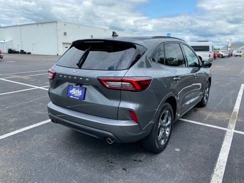 Used 2023 Ford Escape ST-Line FWD image 7
