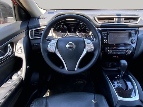 Used 2014 Nissan Rogue SV w/ SV Premium Package FWD image 5