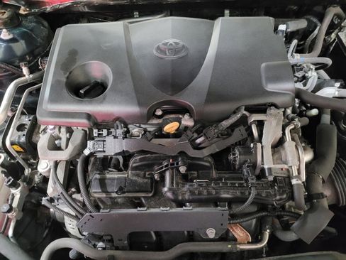 Used 2019 Toyota Camry LE FWD image 30