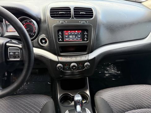 Used 2019 Dodge Journey SE w/ Blacktop Package image 15