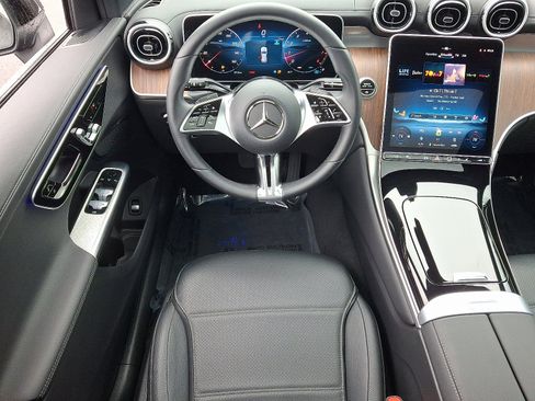 Certified 2025 Mercedes-Benz GLC 300 4MATIC image 11