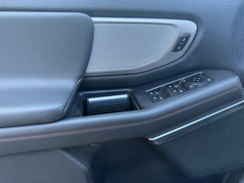 Certified 2025 Ford Expedition Active AWD/4WD image 14