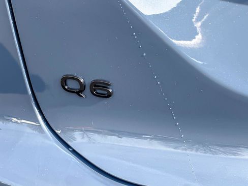 New 2025 Audi Q6 e-tron Premium Plus image 26