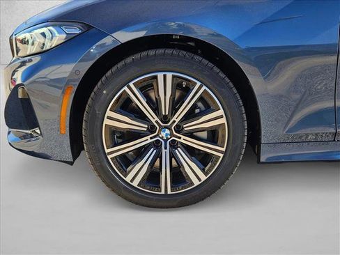 Used 2026 BMW 330i xDrive Sedan w/ Convenience Package AWD/4WD image 9