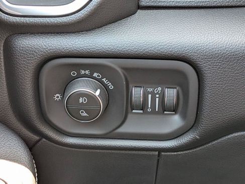New 2026 RAM 2500 Laramie w/ Night Edition AWD/4WD image 23