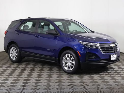 Used 2023 Chevrolet Equinox LS w/ Driver Confidence II Package AWD/4WD image 49