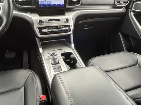 Certified 2022 Ford Explorer XLT w/ Equipment Group 202A RWD image 23