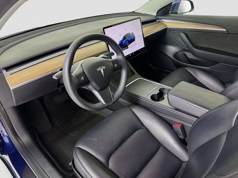 Used 2022 Tesla Model 3 Long Range AWD/4WD image 9