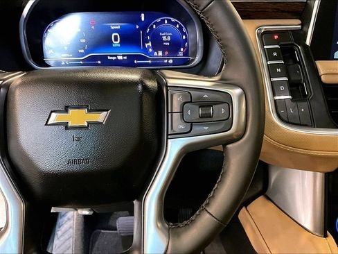 Used 2023 Chevrolet Tahoe Premier w/ Premium Package 2 AWD/4WD image 25