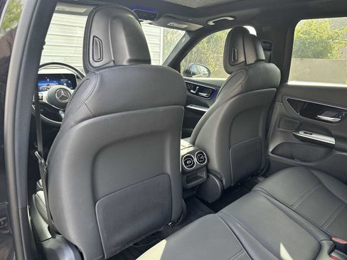 Used 2025 Mercedes-Benz GLC 300 image 17