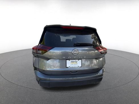 Used 2025 Nissan Rogue SV FWD image 6