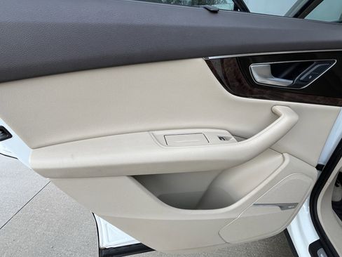 Used 2019 Audi Q7 3.0T Premium Plus w/ Premium Plus Package image 28