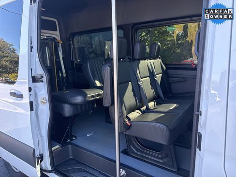 Used 2022 Mercedes-Benz Sprinter 1500 image 10