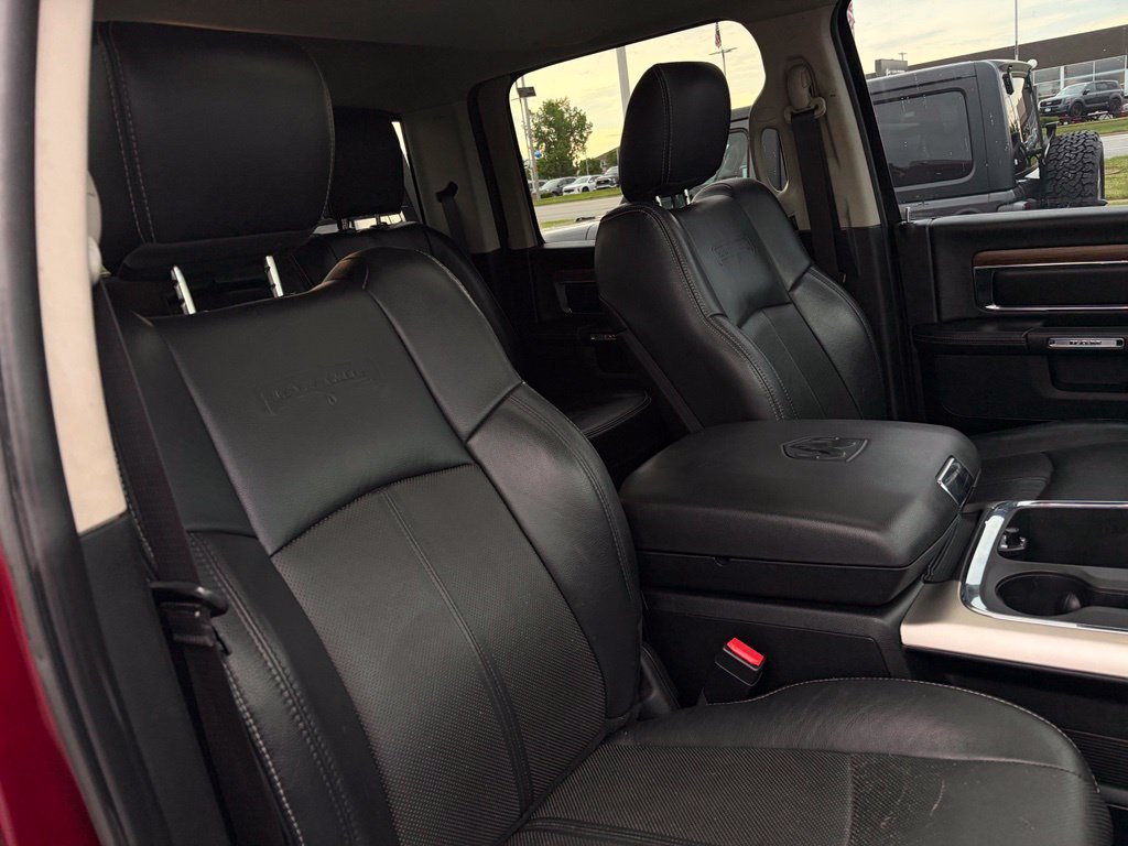Used 2018 RAM 1500 Laramie w/ Convenience Group AWD/4WD image 16