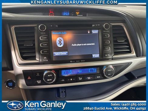 Used 2018 Toyota Highlander Limited image 17