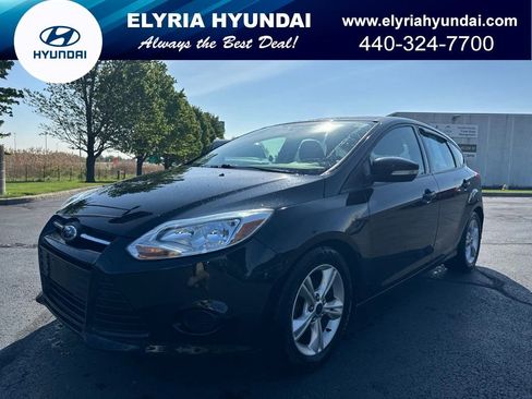 Used 2014 Ford Focus SE w/ SE Winter Package FWD image 1