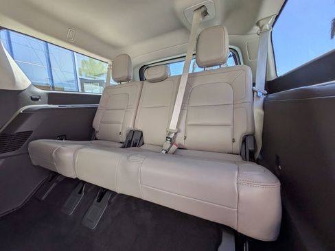Certified 2023 Lincoln Navigator L Reserve AWD/4WD image 16