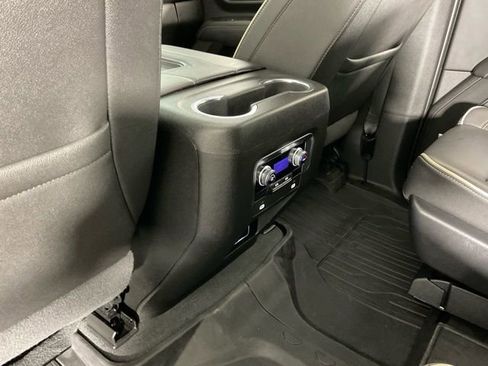 Used 2023 GMC Yukon SLT image 18