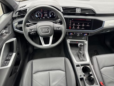 Certified 2025 Audi Q3 2.0T Premium w/ Convenience Package image 7