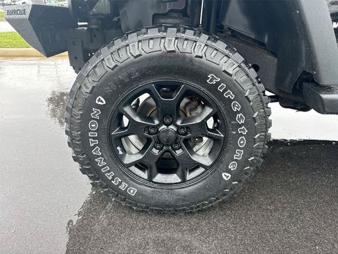 Used 2017 Jeep Wrangler Unlimited Sport w/ Quick Order Package 24S AWD/4WD image 10