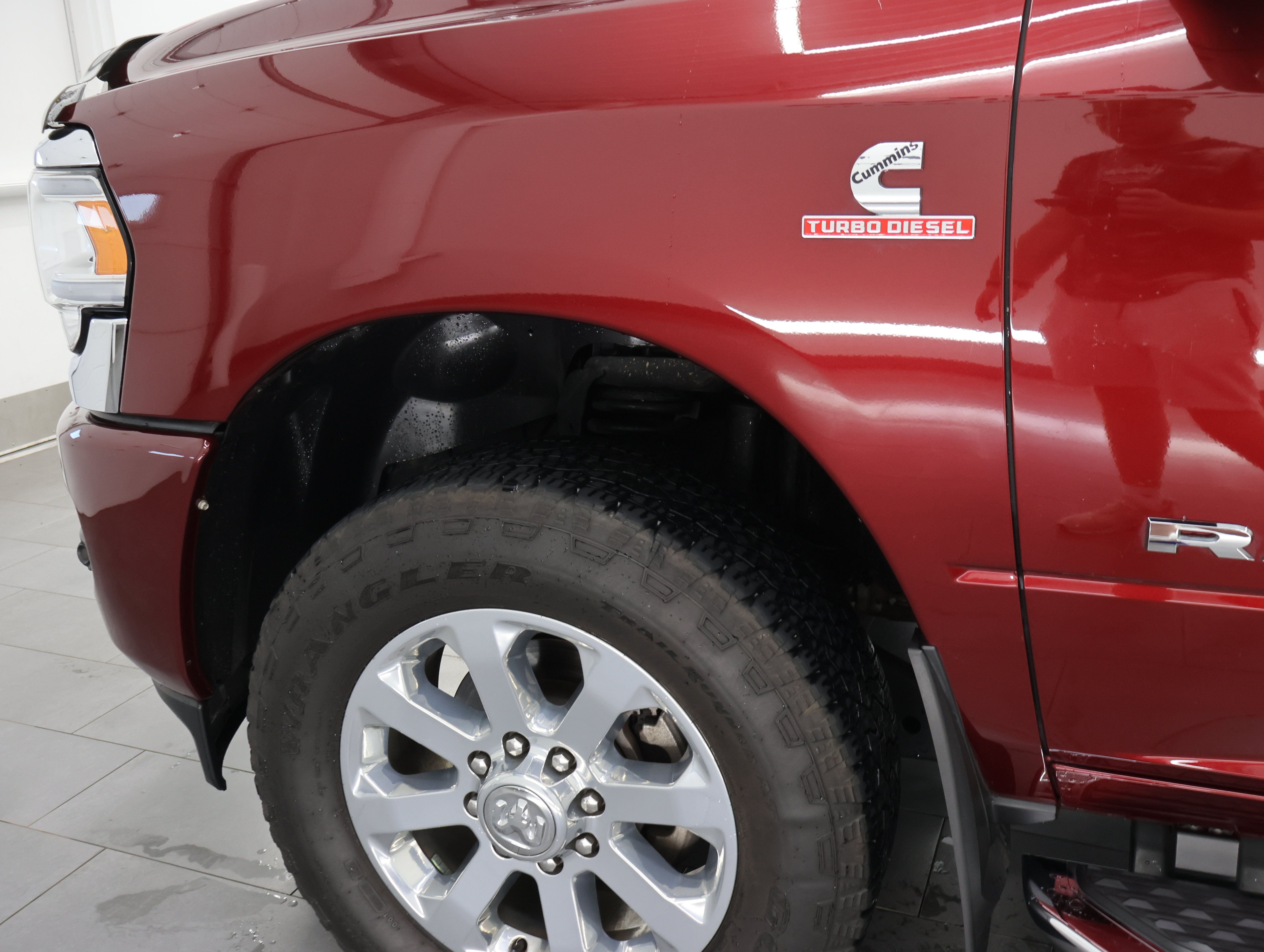 Used 2024 RAM 2500 Laramie AWD/4WD image 31