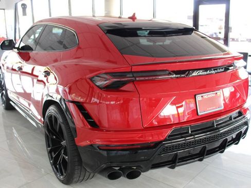 Used 2023 Lamborghini Urus S AWD/4WD image 3