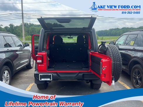 Used 2018 Jeep Wrangler Unlimited Sport AWD/4WD image 21
