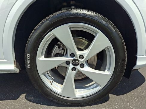 Used 2025 Audi Q5 Premium Plus w/ Premium Plus AWD/4WD image 8