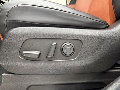 Used 2022 Kia Carnival SX image 27