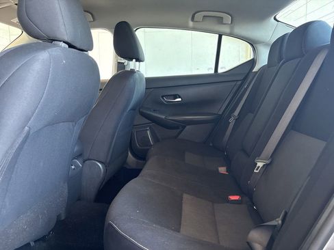 Used 2022 Nissan Sentra SV FWD image 19