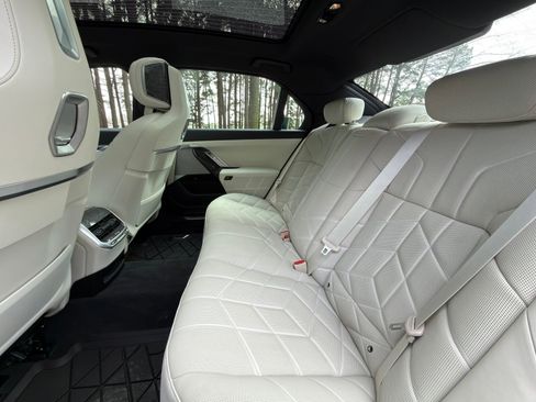 Certified 2024 BMW 760i xDrive w/ Executive Package image 14