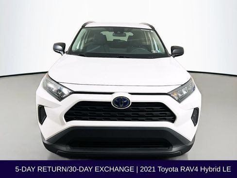 Used 2021 Toyota RAV4 LE AWD/4WD image 3