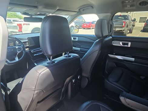 Certified 2023 Ford Explorer Limited AWD/4WD image 12