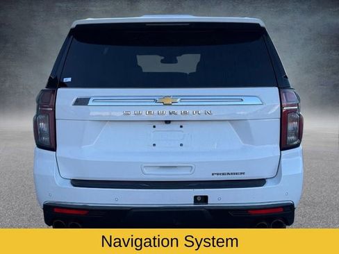 Used 2023 Chevrolet Suburban Premier image 4