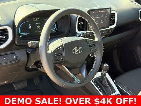 Certified 2025 Hyundai Venue Limited image 17