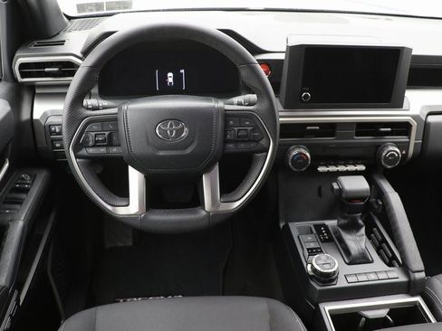 Used 2024 Toyota Tacoma TRD Off-Road image 14