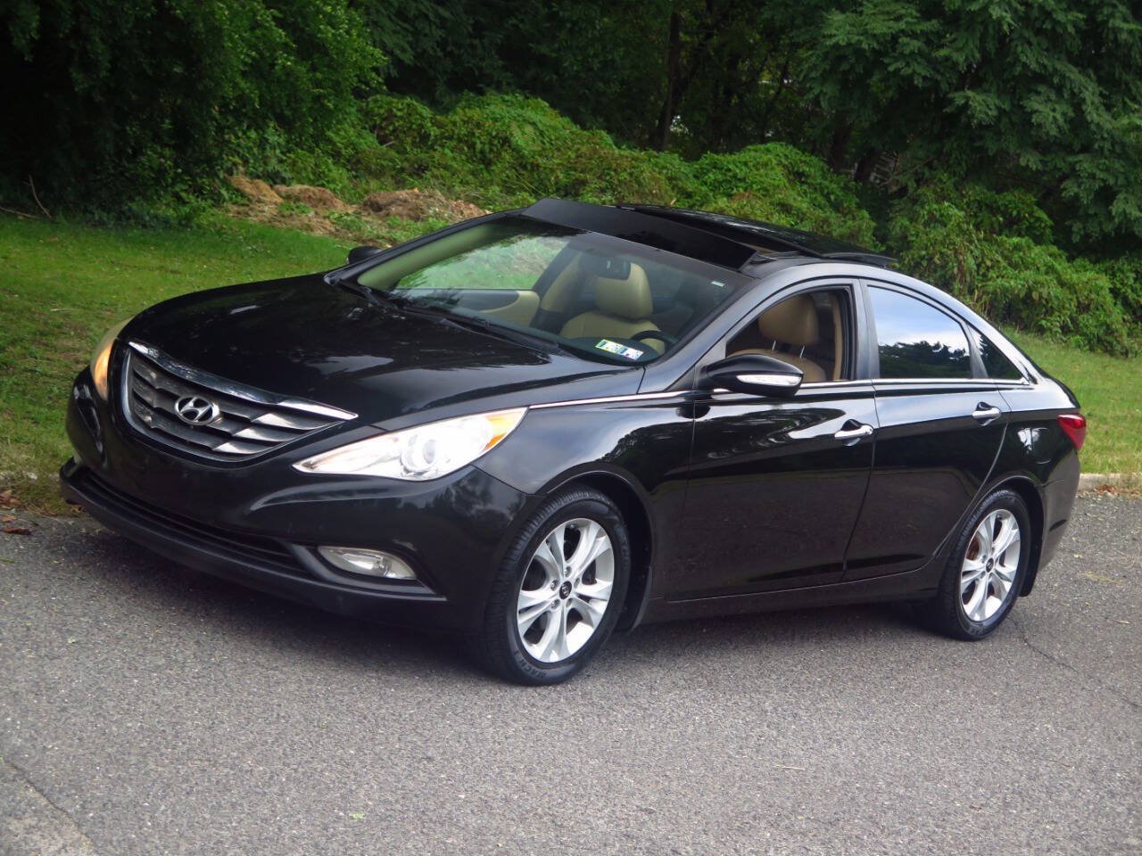 Used 2013 Hyundai Sonata Limited w/ Premium Pkg FWD image 19