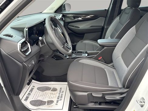 Used 2026 Chevrolet TrailBlazer LS image 7