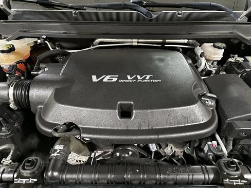 Used 2022 Chevrolet Colorado LT w/ Safety Package AWD/4WD image 23