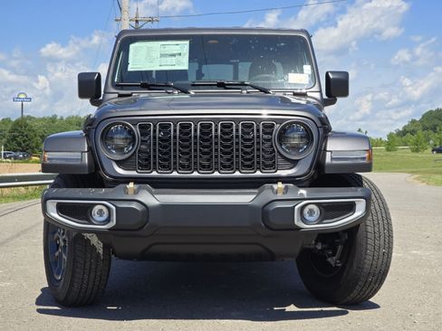 New 2026 Jeep Gladiator Sport AWD/4WD image 10