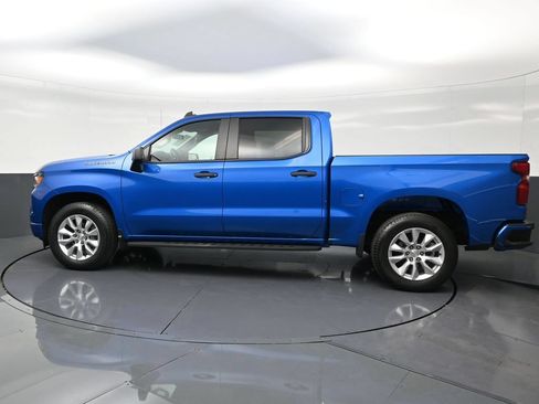 Used 2024 Chevrolet Silverado 1500 Custom RWD image 2
