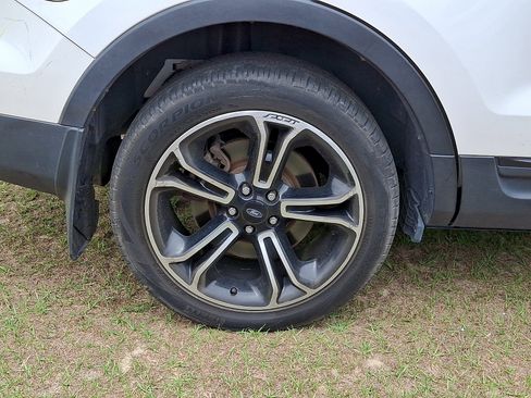 Used 2014 Ford Explorer Sport w/ Equipment Group 401A AWD/4WD image 6
