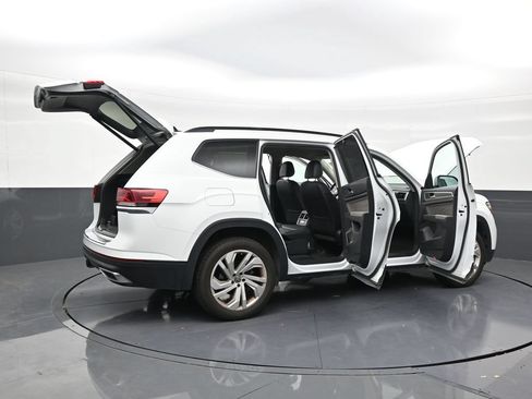 Used 2023 Volkswagen Atlas SE FWD image 28