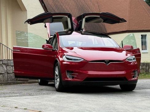 Used 2017 Tesla Model X 75D AWD/4WD image 35