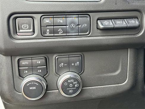 Used 2021 GMC Yukon AT4 w/ AT4 Premium Package image 27