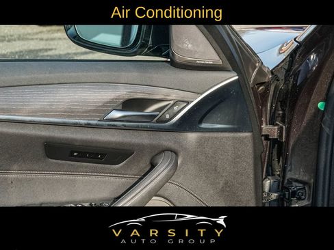 Used 2021 BMW 530i w/ M Sport Package image 25