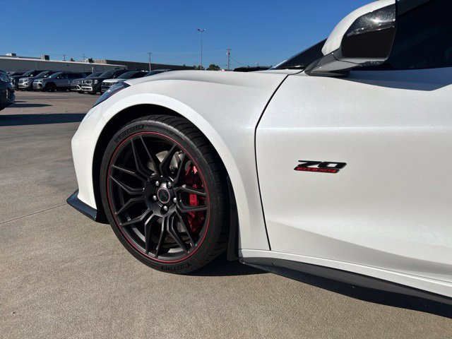 Used 2023 Chevrolet Corvette Z06 RWD image 3