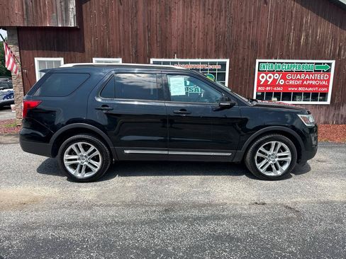Used 2016 Ford Explorer XLT w/ Equipment Group 202A AWD/4WD image 10