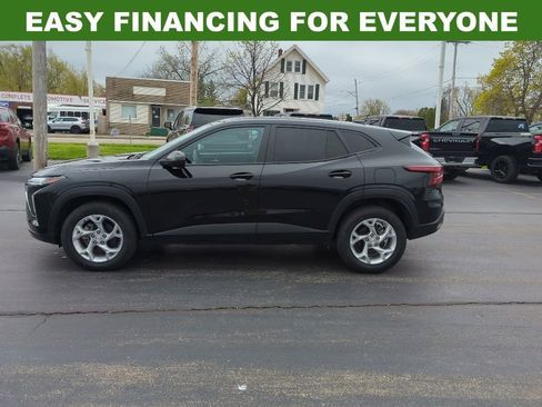 Certified 2024 Chevrolet Trax LS w/ LS Convenience Package FWD image 5
